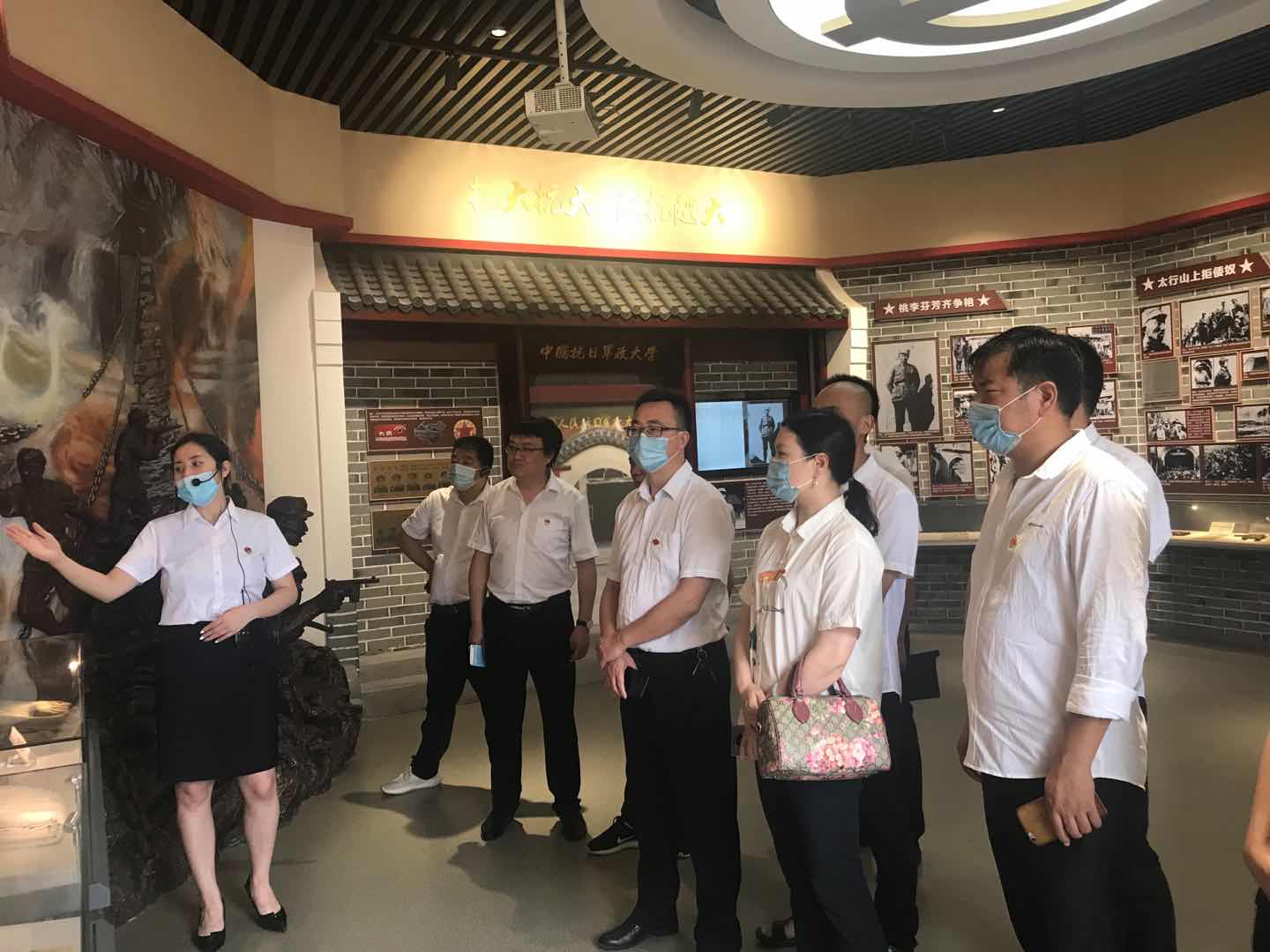 图片1 图片1